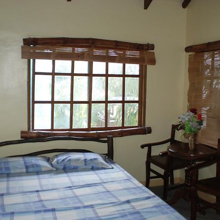 Casa Aviara Resort & Hotel Puerto Galera Dış mekan fotoğraf