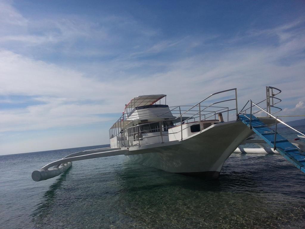 Casa Aviara Resort & Hotel Puerto Galera Dış mekan fotoğraf